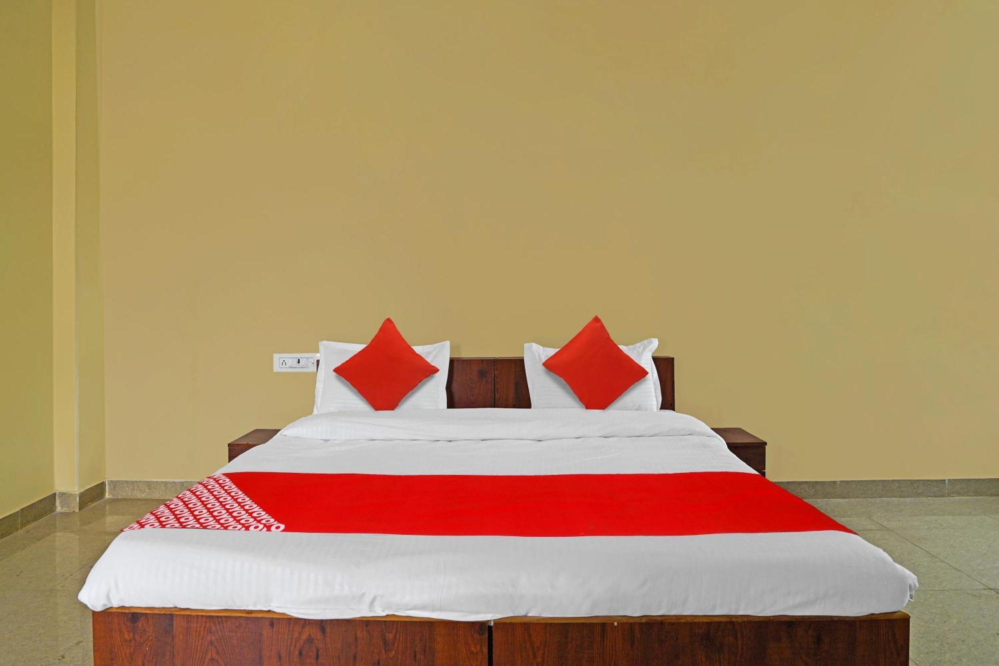 Hotel O Ritu Palace